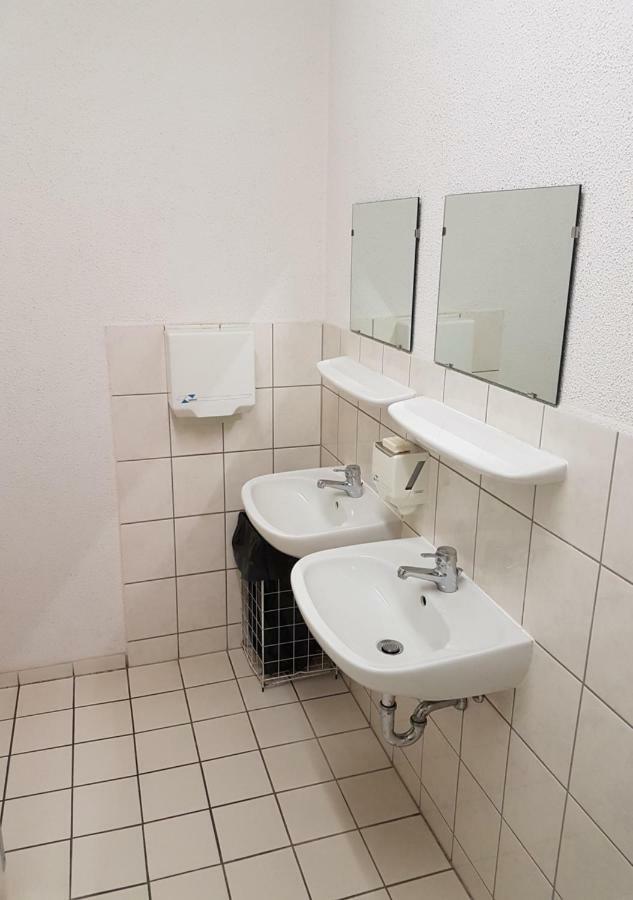 Hostel Jo-Si Каменц Екстериор снимка