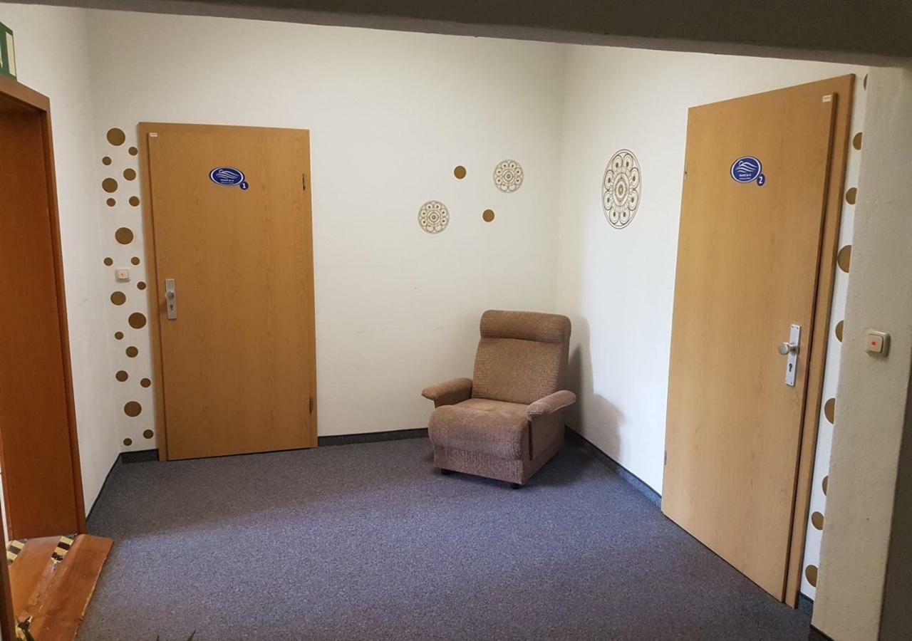 Hostel Jo-Si Каменц Екстериор снимка